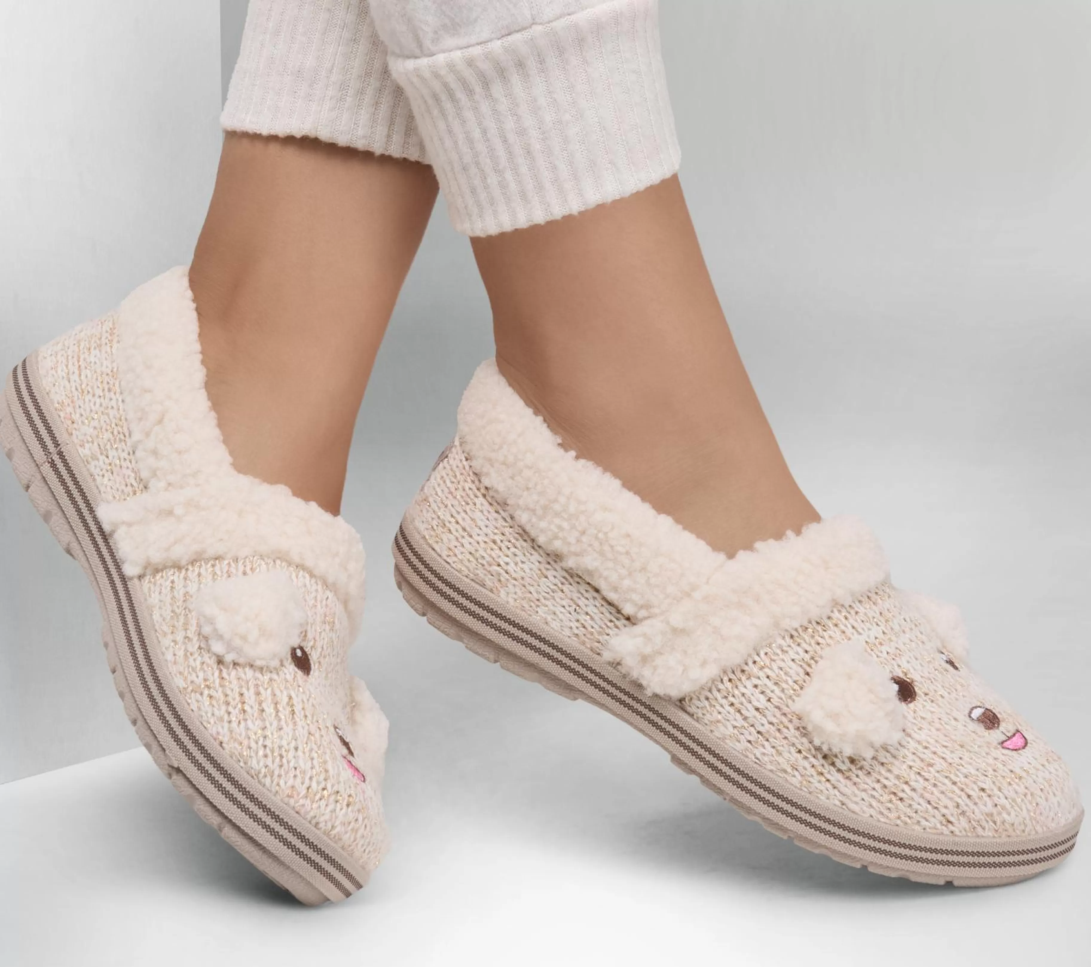 Calçado Sem Atacadores | Slippers | SKECHERS BOBS Too Cozy - Puppy Pal BRANCO SUJO