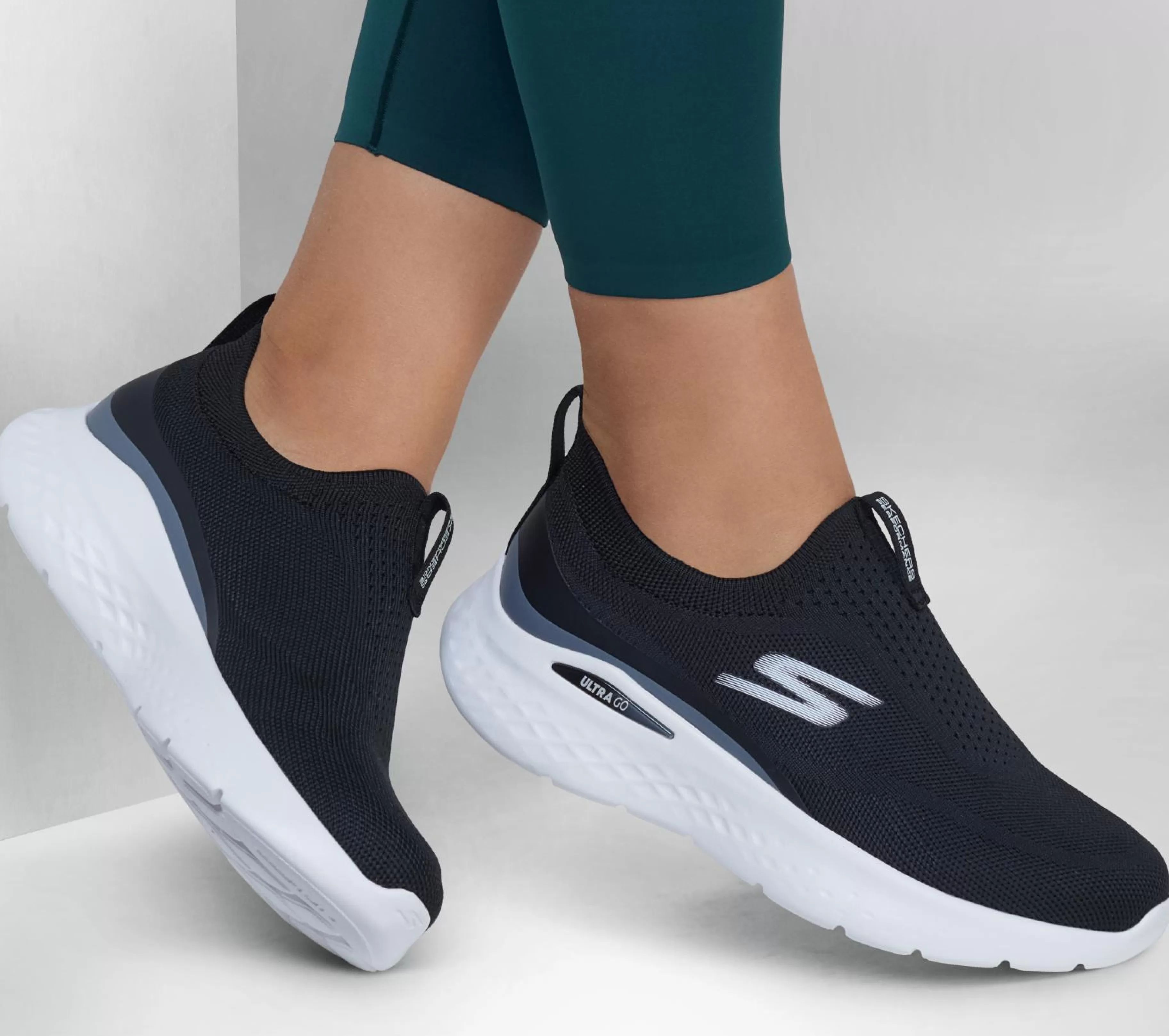 Calçado Sem Atacadores | Sapatilhas Casuais | SKECHERS GO RUN Lite - Aurora Sky PRETO / BRANCO