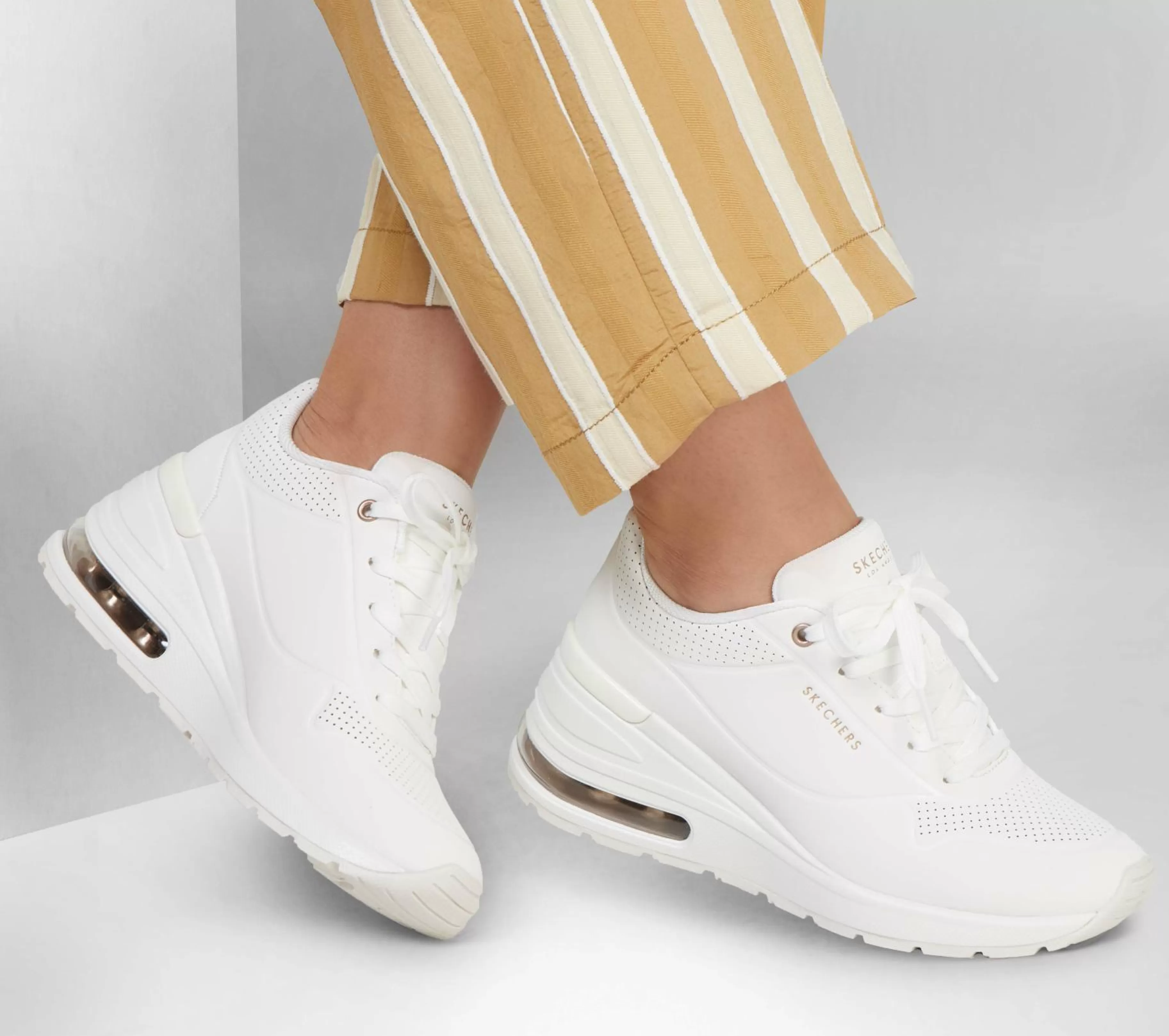 Sapatos De Cunha | Com Atacadores | SKECHERS Million Air - Elevated Air BRANCO