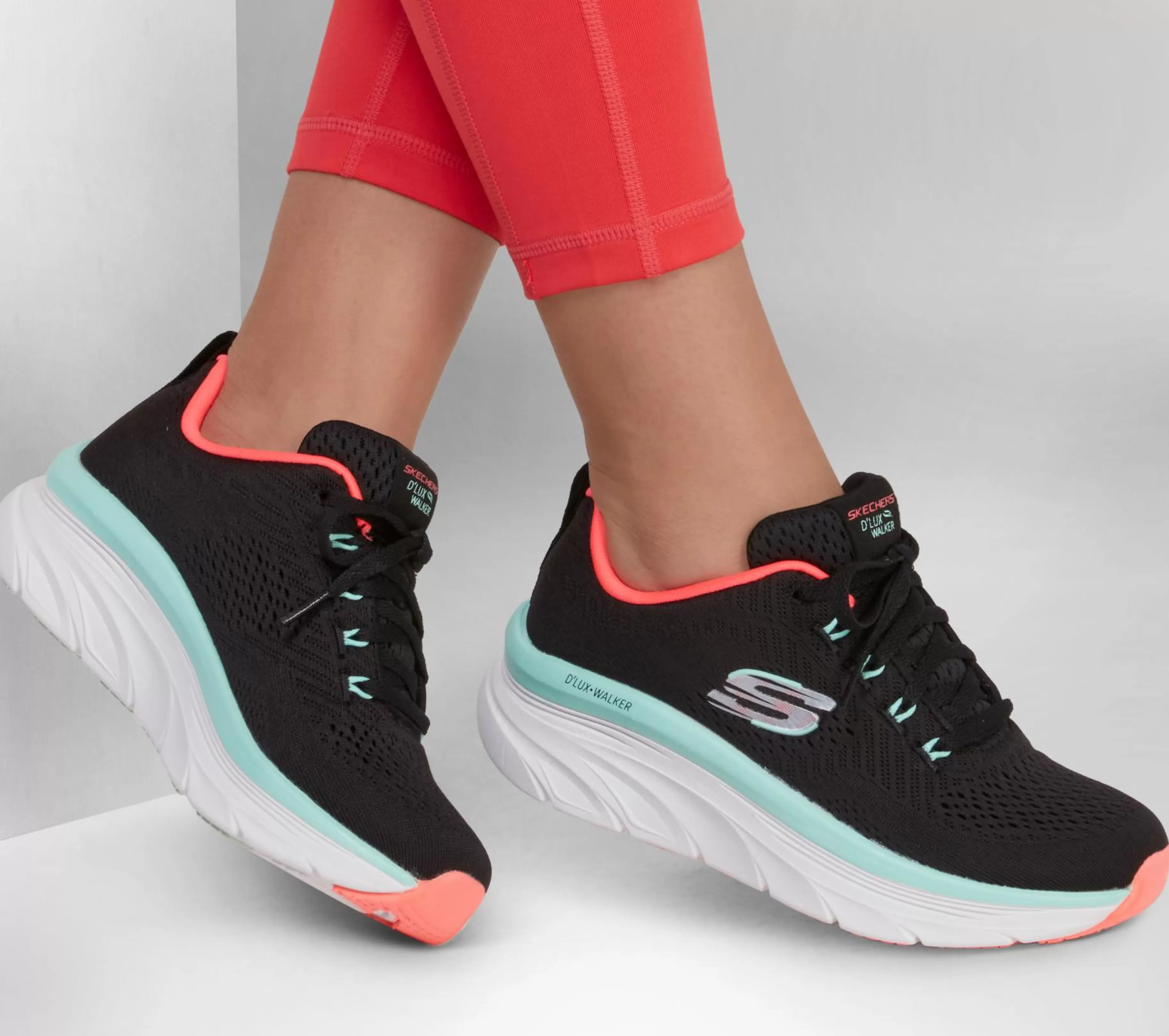 Com Atacadores | Sapatilhas | SKECHERS Relaxed Fit: D'Lux Walker - Fresh Finesse PRETO / MENTA